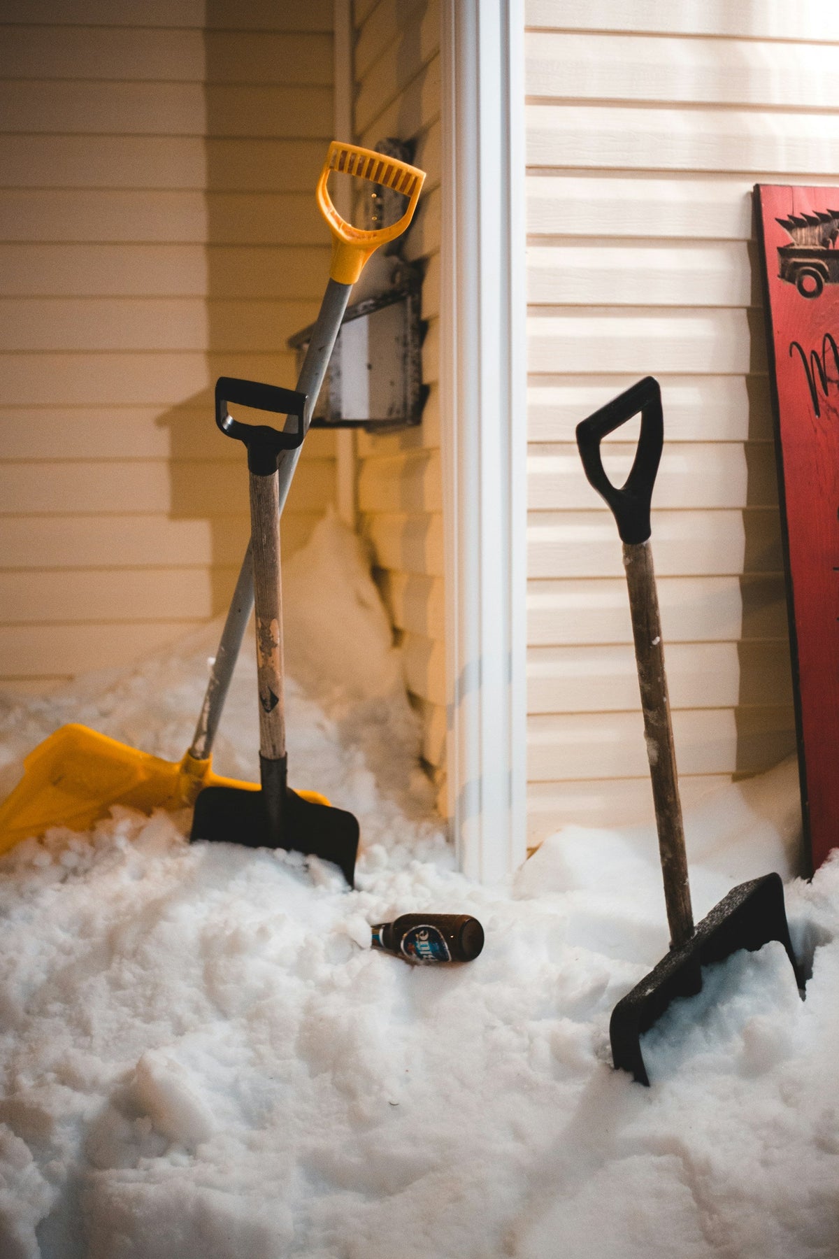 Snow Removal Tools: How to Prepare for Winter Driveway and Walkway Maintenance