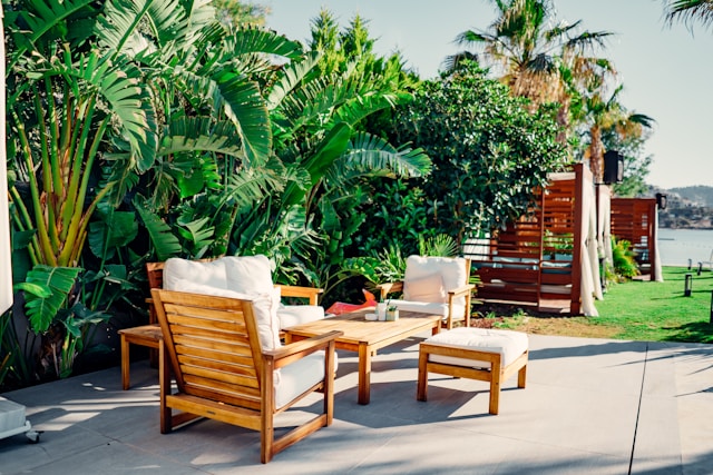 How to Prepare Outdoor Furniture for Different Seasons