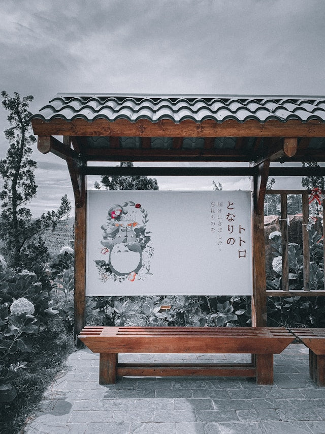 How to Choose an Outdoor Bench for Your Garden