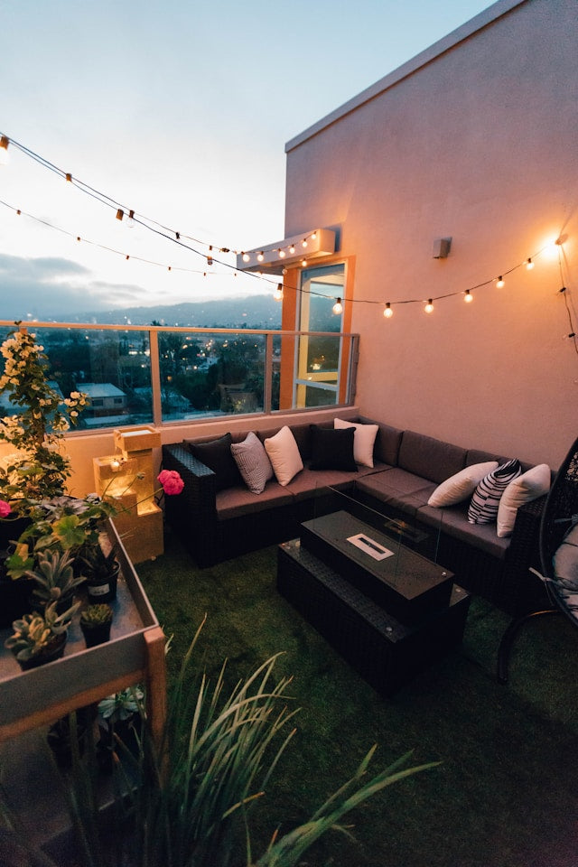 How to Choose Outdoor Furniture for a Rental Home