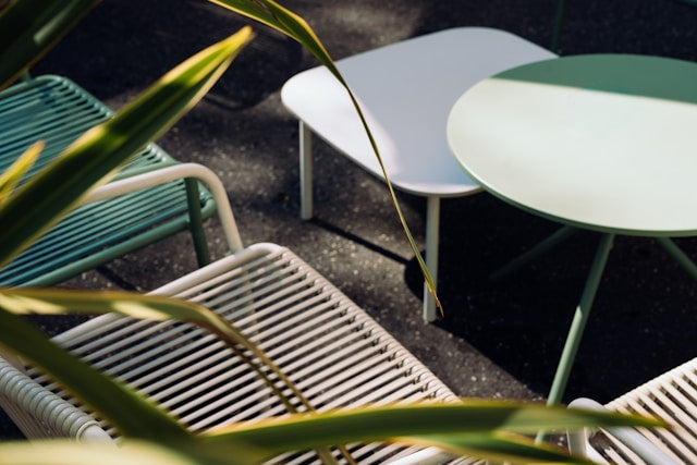How to Create a Low-Maintenance Outdoor Living Area