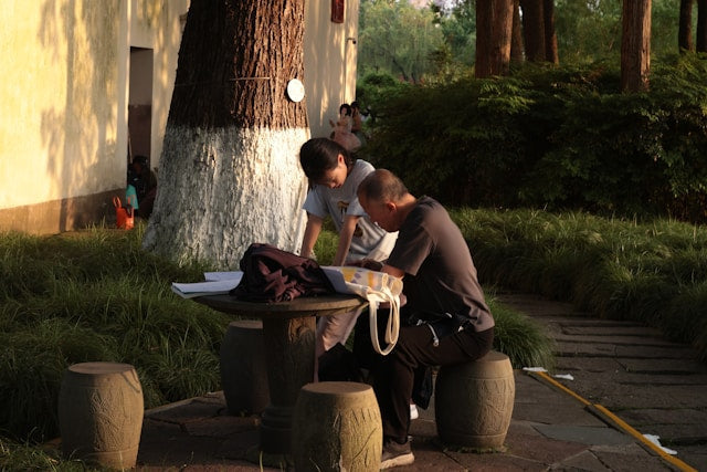 How to Create a Comfortable Outdoor Space for Reading With Kids