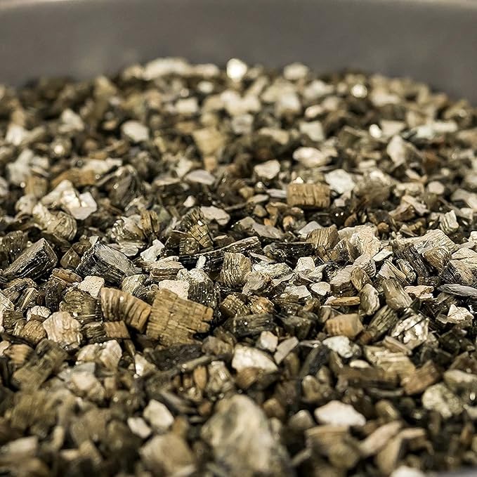 Horticultural Organic Vermiculite by GARDENERA - (Made in Ukraine) - Medium Grade - Natural Soil Additive for Potted Plants, Orchids, Hydroponics, Terrariums (5 Quart)
