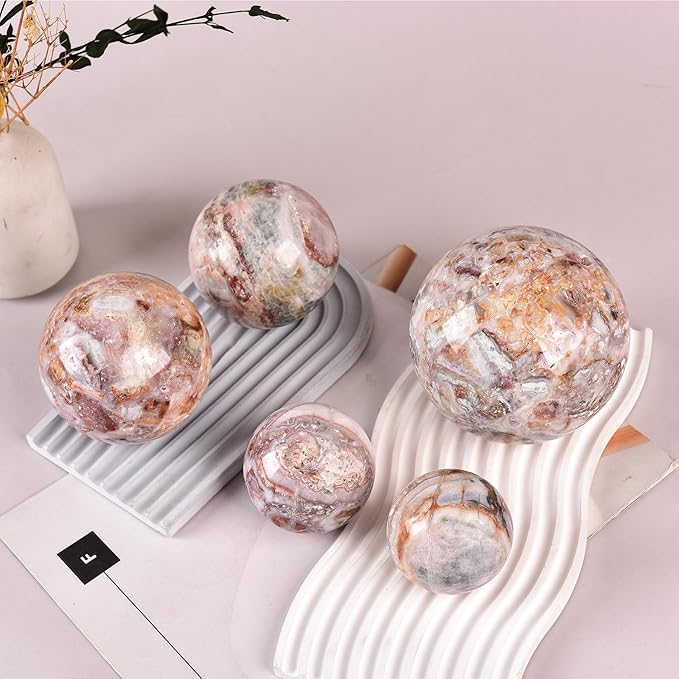 JIC Gem Large Striped Agate Crystal Sphere Ball with Wooden Stand Healing Crystal Decorative Ball Meditation Feng Shui 90-100mm
