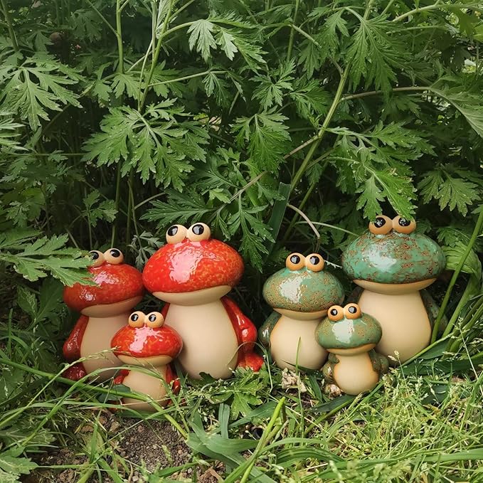Frog Statues for Garden, Ceramic Frog Garden Decor for Outside, Cute Outdoor Yard Decorations Set of 3, Yard Decorations Gifts for Women, Mom, Grandma, Family and Friends (Green)